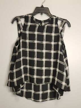 Metaphor Black & White Women's Tank Top Size Medium